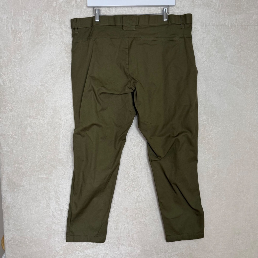 Fabletics Mens The High Side Chino Classic Fit 5-Pocket Pant Olive Green 40x32 - Picture 4 of 10